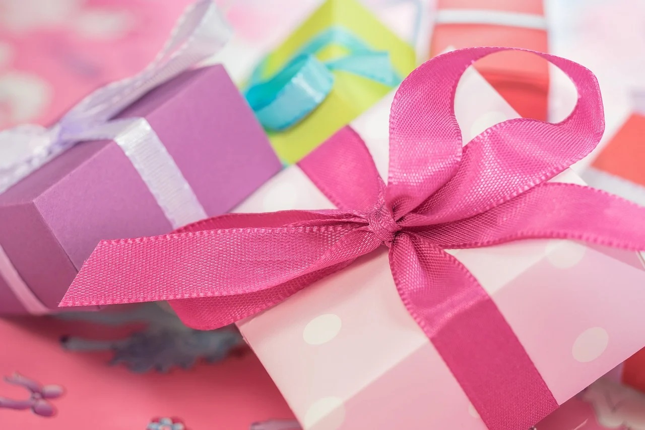 Naissance, baptême, anniversaire&nbsp;: comment choisir un cadeau qui marque les esprits&nbsp;&nbsp;?